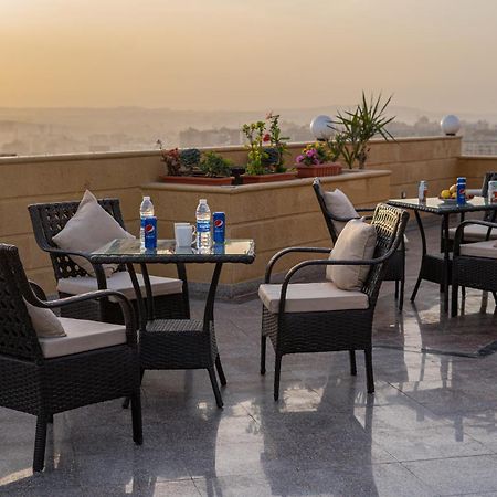 Gardenia Inn Nazlet el-Sisi Bagian luar foto