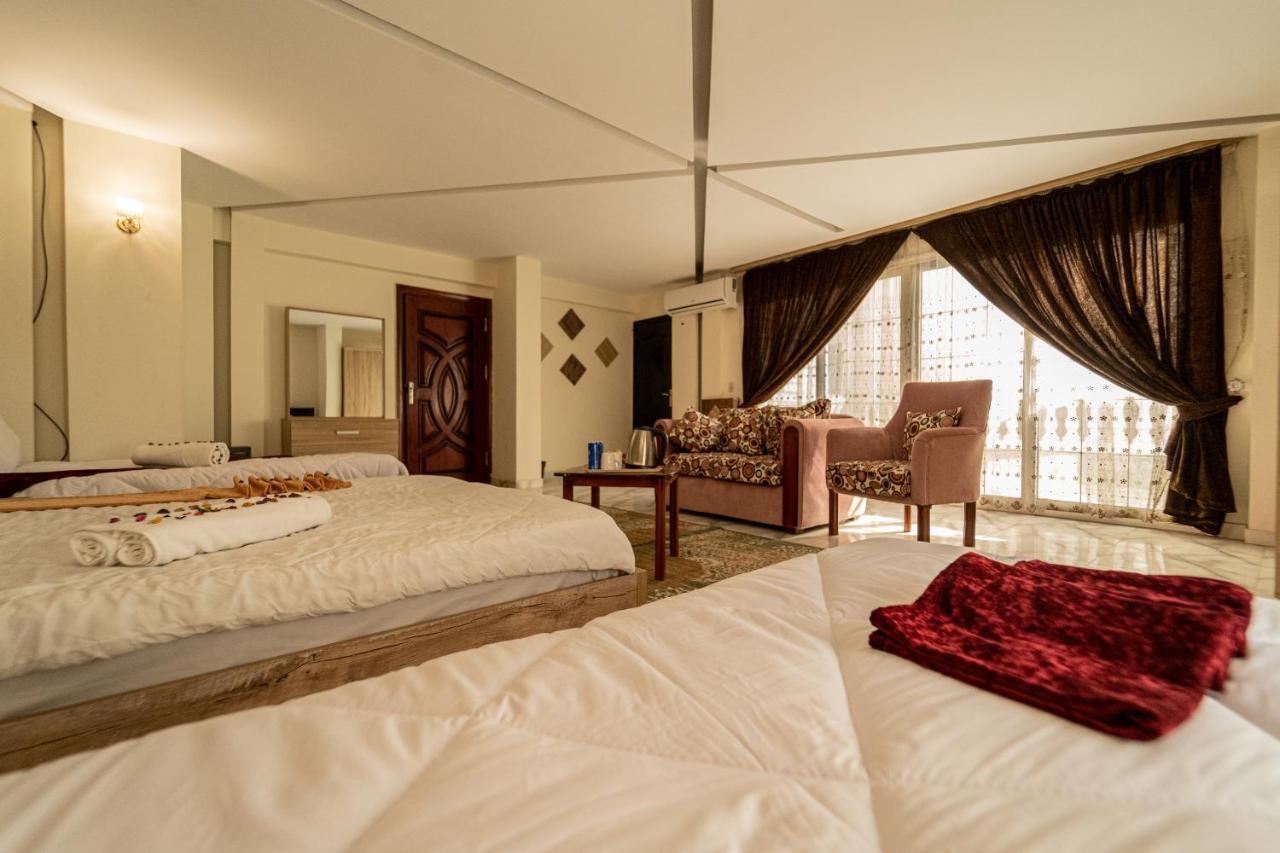 Gardenia Inn Nazlet el-Sisi Bagian luar foto